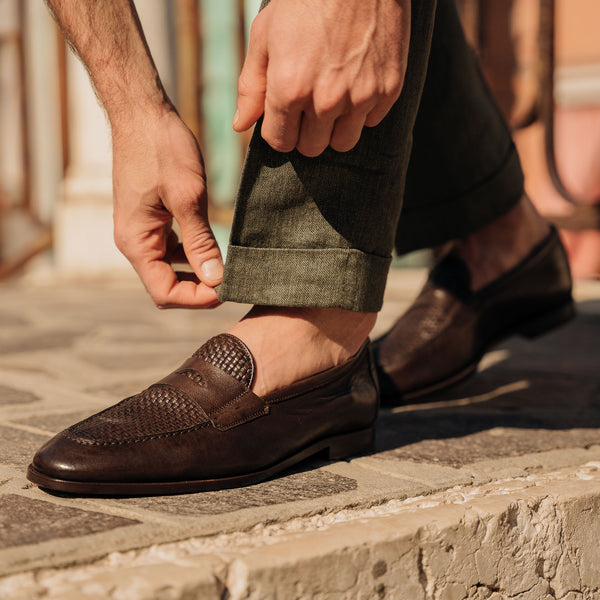 Black leather weave fashion loafers