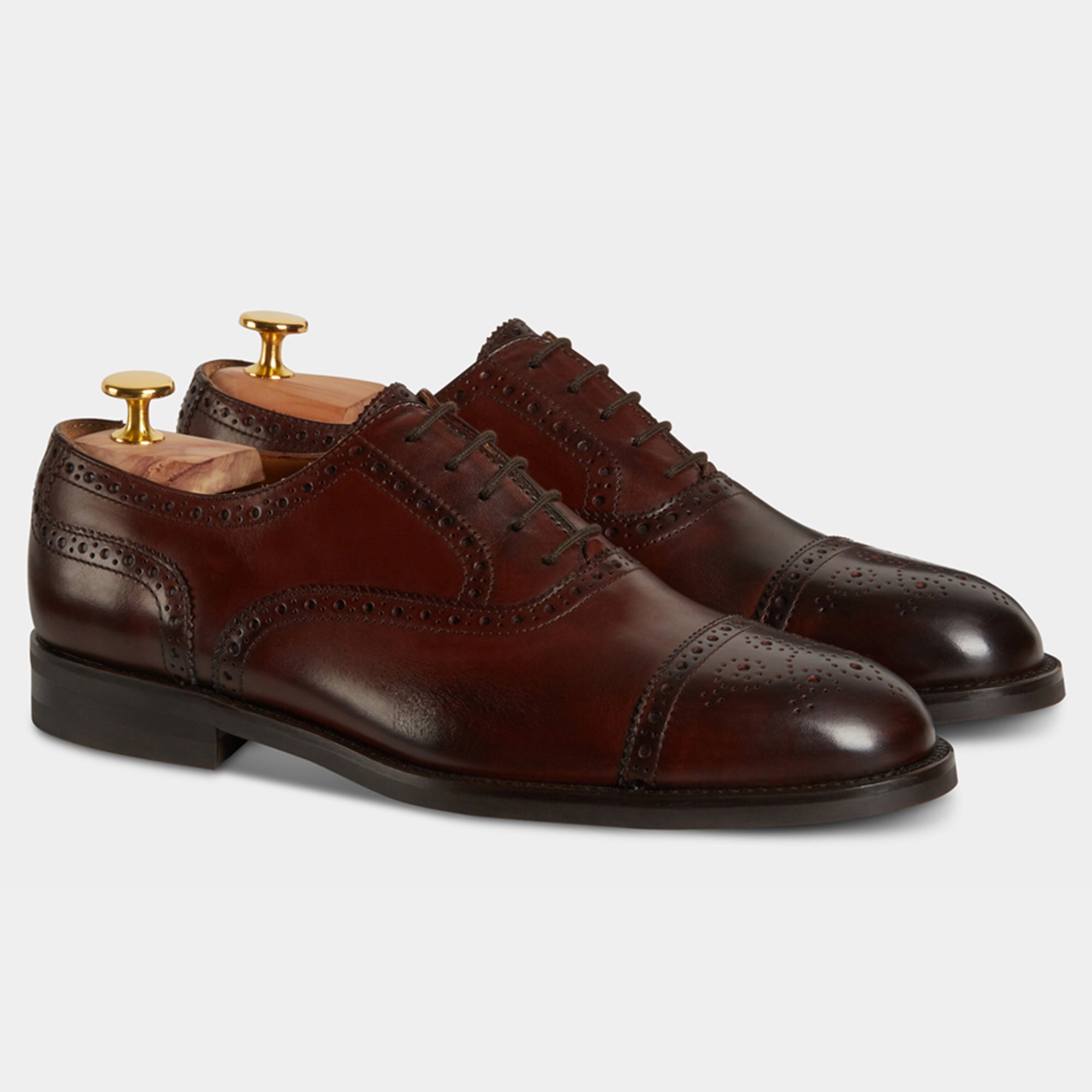 Men's brown leather Oxford shoes, semi brogue | Velasca