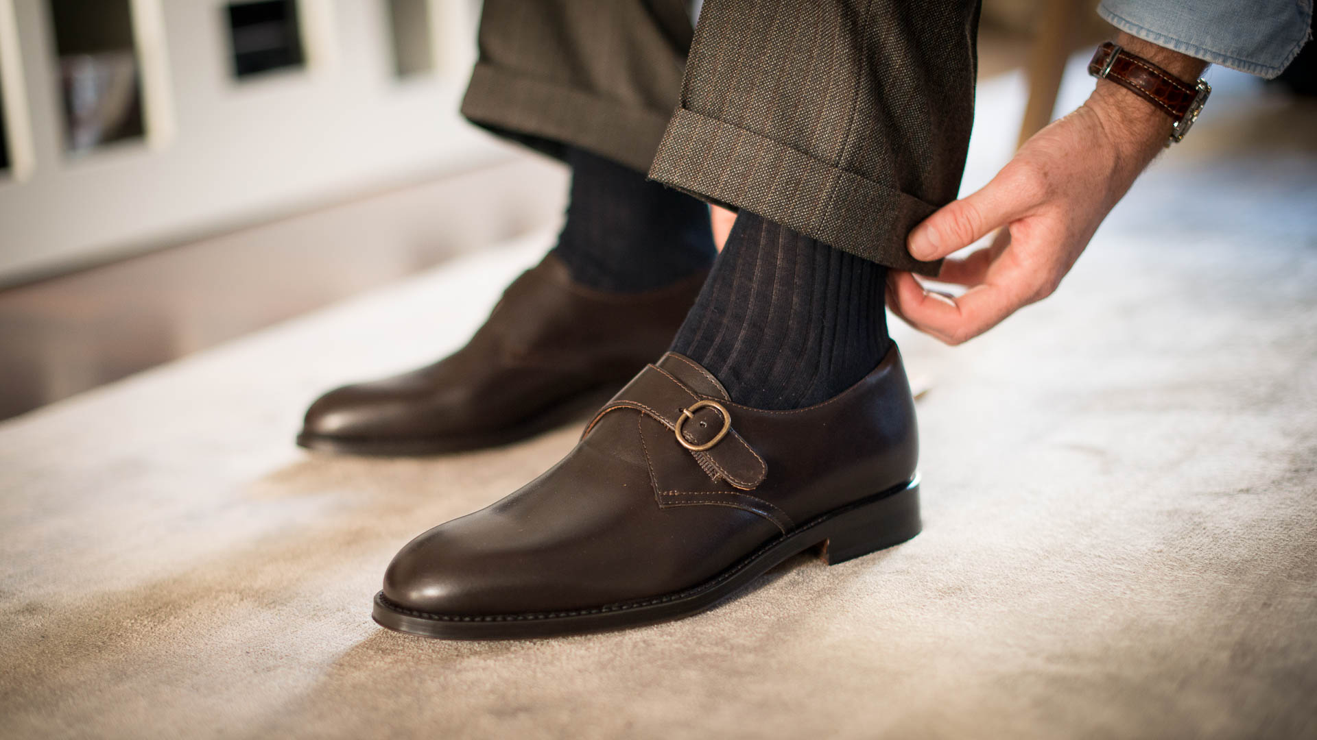 Men's classic black leather Single Monk Strap shoes | Velasca