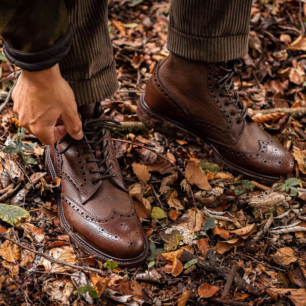 Dark brown lace-up boot with swallow tail in hammered leather | Velasca